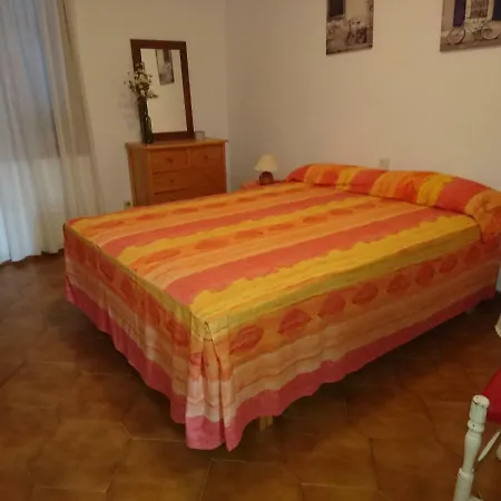 Holiday home Chalet Cala Blanca Con Barbacoa Son Carrio (Menorca)