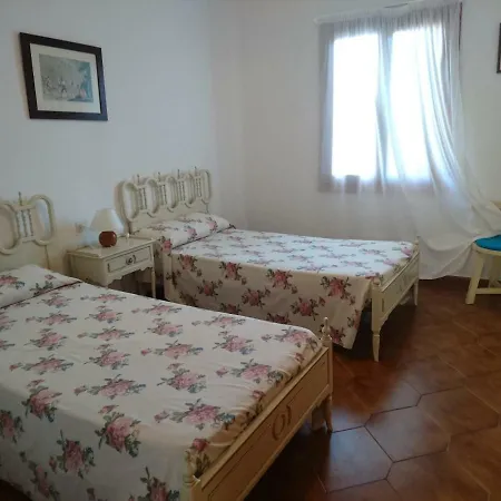 Chalet Cala Blanca Con Barbacoa Дом отдыха